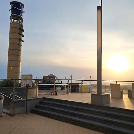 Cozy Near The Sea Apartament *